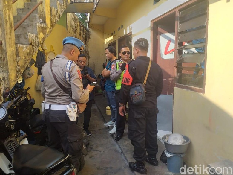 Cerita Bayi Menangis di Samping Ibunya yang Sudah Tak Bernyawa Cerita Bayi Menangis di Samping Ibunya yang Sudah Tak Bernyawa