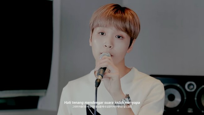 Akun YouTube NCT Music memang kerap menampilkan para member NCT membawakan lagu cover. Namun ini pertama kalinya mereka membawakan lagu selain berbahasa Korea dan Inggris. Foto: YouTube/Instagram