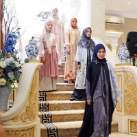 Brand Elzatta didirikan oleh Elidawati Alioemar, Elzatta hijab adalah salah satu brand lokal muslim yang menjadi pioner di dunia fashion muslim tanah air. Elzatta hijab berdiri sejak tahun 2011 sebagai brand fashion muslim lokal dengan tagline Pesona Hijab Indonesia. Foto: Gresnia Arela/Wolipop