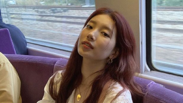 Suzy (Screenshot Instagram @skuukzky)