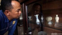 Selain itu ada pula peninggalan dari kerajaan di Vietnam, Thailand, Khmer, Jepang, Iran, dan Eropa.