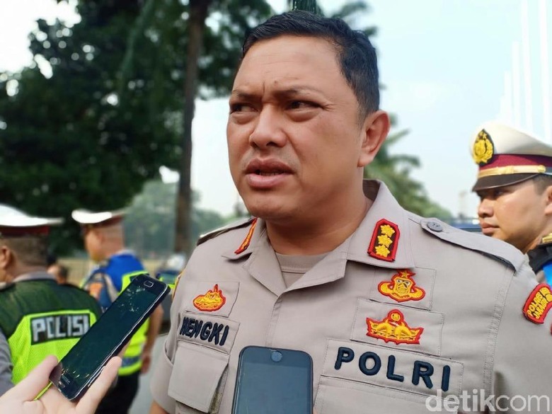 Kapolres: Jakbar Komitmen Zero Premanisme, Ada yang Coba-coba Kami Sikat! Kapolres: Jakbar Komitmen Zero Premanisme, Ada yang Coba-coba Kami Sikat!