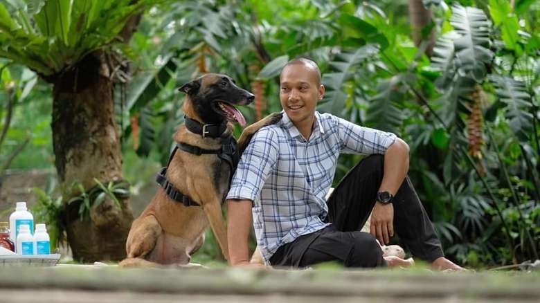 Duka Bima Aryo saat Lihat Anjing Sparta Mati Duka Bima Aryo saat Lihat Anjing Sparta Mati