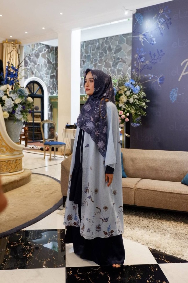 Elzatta ingin wanita muslimah memakai batik bukan hanya acara-acara tertentu. Dengan memakai motif Gayatri bisa kemana saja. Bisa acara formal dan non formal. Foto: Gresnia Arela/Wolipop