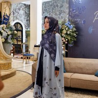 Elzatta ingin wanita muslimah memakai batik bukan hanya acara-acara tertentu. Dengan memakai motif Gayatri bisa kemana saja. Bisa acara formal dan non formal. Foto: Gresnia Arela/Wolipop