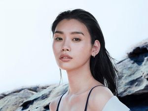 Melahirkan, Model Victorias Secret Dapat Hadiah Rp 140 M dari Raja Judi