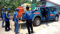 Taruna Siaga Bencana (Tagana) Ciamis pun membantu menyalurkan bantuan air bersih kepada warga di sana. Namun, karena tak memiliki tangki pengangkut air, Tagana menggunakan toren untuk menyalurkan bantuan air bersih.