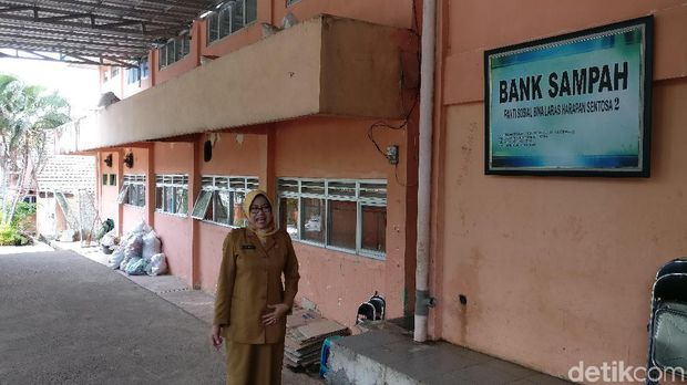 Kepala Panti Bina Laras Harapan Sentosa Cipayung, Tuti Sulistianingsih.