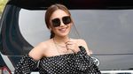 Ayu Ting Ting Pamer Bahu Seksi, Lengannya Ada Tahi Lalat