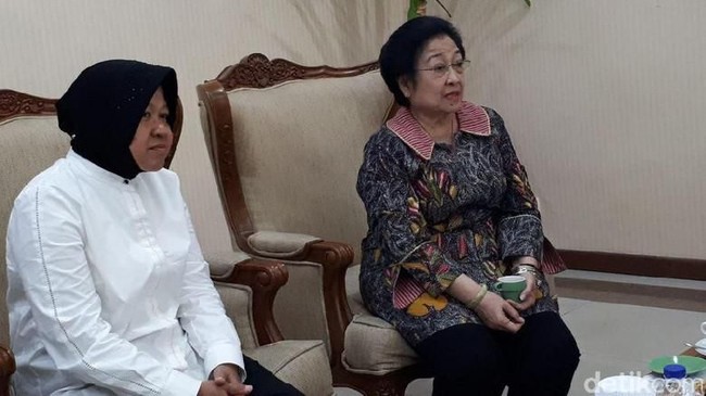Jokowi hingga AHY, Momen Seru Para Politisi Saat Makan Bebek