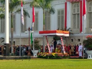 Rayakan Sumpah Pemuda, Sri Mulyani Diserbu Warna-warni Baju Adat