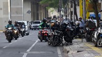 Dalam perincian anggaran, marka jalan thermoplastic warna putih untuk jalur sepeda dianggarkan senilai Rp 9,196 miliar dan marka cold plastic berwarna untuk marka jalur sepeda senilai Rp 51,295 miliar.