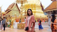 Tak lupa Nat memamerkan keindahan budaya negerinya sendiri, Thailand (Instagram/@nitchaon)