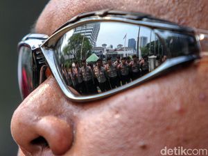 Buruh Tolak UMP 2022: Geruduk Istana hingga Sebut Anies Biang Kerok