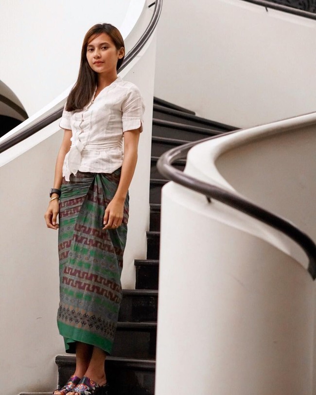 Indah Permatasari mengawali kariernya sebagai bintang sinetron Putri Duyung. Ia pun membintangi sejumlah judul FTV. Kini, Indah lebih aktif di dunia perfilman.  Foto: dok. Instagram @indahpermatas