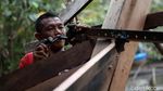Mengintip Proses Pembuatan Kapal Pompong di Natuna