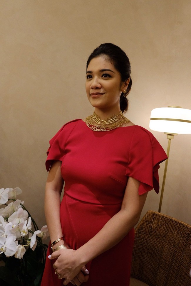 Cuma diproduksi satu itu susah sekali, sebenarnya kita mau bikin dua, tapi aku bilang, aku nggak bisa, terlalu susah, karena satu persatu kan bikinnya tulisannya di gergaji, kata wanita yang akrab disapa Sri. Foto: Anggi Mayasari/Wolipop