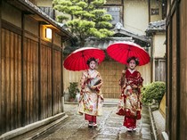 Di Jepang Payung Tak Sekadar Penghalang Hujan-Panas, tapi Alat Spiritual