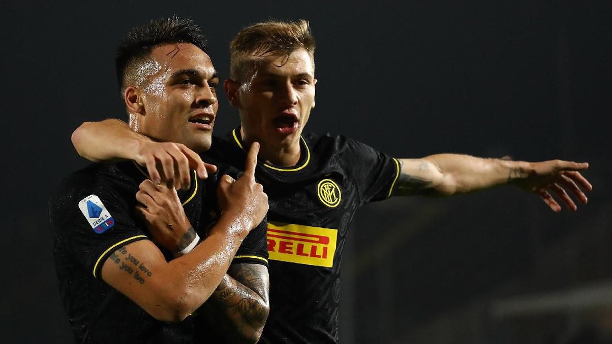 Lautaro Martinez mencetak satu gol saat Inter Milan menang 2-1 atas Brescia di lanjutan Liga Italia (Foto: Marco Luzzani/Getty Images)