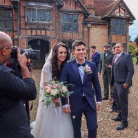 Walau sempat susah dapat kerjaan, Francesca tak begitu kewalahan mendapatkan teman hidup. Ia menikahi belahan jiwanya tahun lalu. (Foto: Instagram/@francesca_brown)