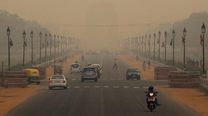 India tengah menghadapi kualitas udara terburuk dan paling parah selama beberapa dekade terakhir.