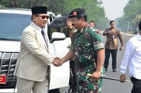Kunjungi Mabes TNI, Prabowo Janji Perkuat Kemampuan SDM dan Alutsista 