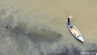 Namun, traveler penikmat sejarah pun masih bisa melihat fondasi dari bekas zaman Daendels tersebut di Rajamandala Lama, Bandung Barat (Yudha/detikcom)  