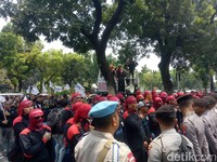 Buruh Minta Anies Naikkan UMP DKI Jadi Rp 4,6 Juta