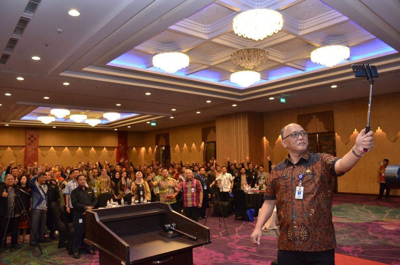 Strategi Kemenhub Tingkatkan Pengelolaan Informasi di Era Industri 4.0 Strategi Kemenhub Tingkatkan Pengelolaan Informasi di Era Industri 4.0