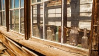 Ada satu yang harus ditaati oleh pengunjung. Mereka tidak boleh membawa barang apa apun keluar dari The Bodie State Historic Park. Bahkan secuil batu pun tak boleh diambil sebagai suvenir (iStock)