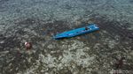 Foto Drone: Pantai yang Pasirnya Memanjang ke Depan 2 Km