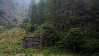 Radio Malabar didirikan oleh Dr. Cornelius Johannes de Groot (1883 -1927). Sebagai tanda jasanya namanya disematkan dalam sebuah nama jalan di Kota Bandung, yaitu Grootweg atau sekarang berganti nama menjadi Jalan Siliwangi. (ANTARA FOTO/Raisan Al Farisi)