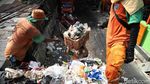 Memilah Sampah Sebelum Dibuang ke Bantargebang