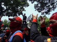 Buruh Minta Anies Naikkan UMP DKI Jadi Rp 4,6 Juta