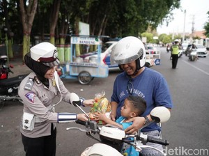 Operasi Zebra di Kota Probolinggo, Yang Tertib Diberi Snack dan Boneka
