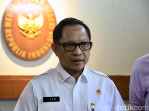Mendagri Tito Akan Bicara dengan Anies soal Anggaran Lem Aibon Rp 82 M