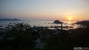Foto: Dua Tempat Lihat Sunset Memesona di Labuan Bajo