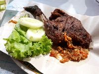 5 Rekomendasi Tempat Makan Bebek Enak Di Bandung