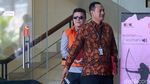 Diperiksa KPK, Kock Meng Tutupi Borgol dengan Map Merah