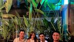 Pose Keren Liza Aditya, Artis yang Diisukan dengan Atta Halilintar Saat Ngafe