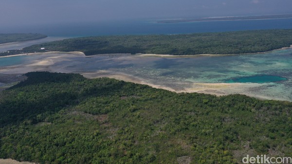 Pantai-pantai di Kepulauan Kei terbilang lebay karena keindahannya dan jumlah yang begitu banyak (Foto: Didik Dwi Haryanto/detikcom)