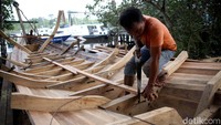 Harga satu kapal pompong dibanderol mencapai Rp 25 juta untuk satu buah kapal.
