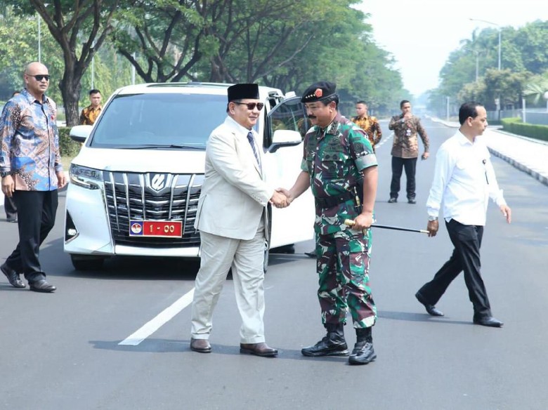 Prabowo Konsisten Pakai 1-00 Prabowo Konsisten Pakai 1-00