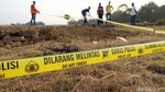 Penampakan Lumpur Beracun yang Sengaja Dikubur di Karawang