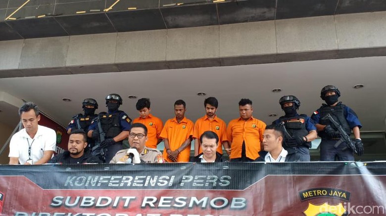 Cerita Perburuan Eksekutor Sewaan Istri yang Batal Pakai Sianida Bunuh Suami Cerita Perburuan Eksekutor Sewaan Istri yang Batal Pakai Sianida Bunuh Suami