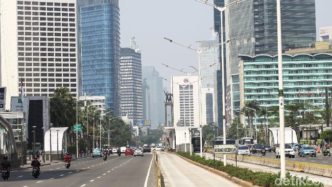Jalan Terjal Pertumbuhan Ekonomi RI yang Diramal Mentok 5%