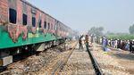 Korban Tewas Kebakaran Kereta di Pakistan Bertambah Jadi 65 Orang