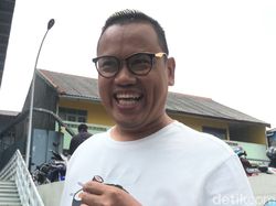 Nikita Mirzani Dijemput Paksa Polisi, Uya: Doain Yang Terbaik