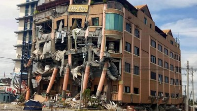Hotel Evas Filipina Rusak Berat Akibat Gempa M 6,5