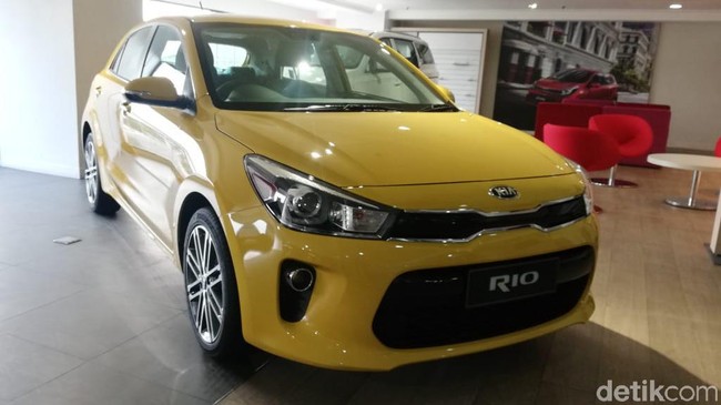 Round Up: Xpander Cross, Biker R15 Lawan Arah, Indomobil Jual Kia